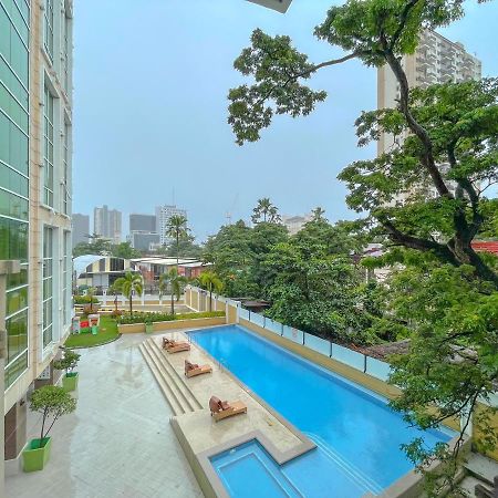 City Center- Balcony Suite Cebu Stadt Exterior foto