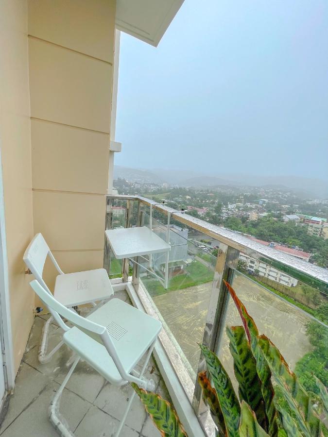 City Center- Balcony Suite Cebu Stadt Exterior foto