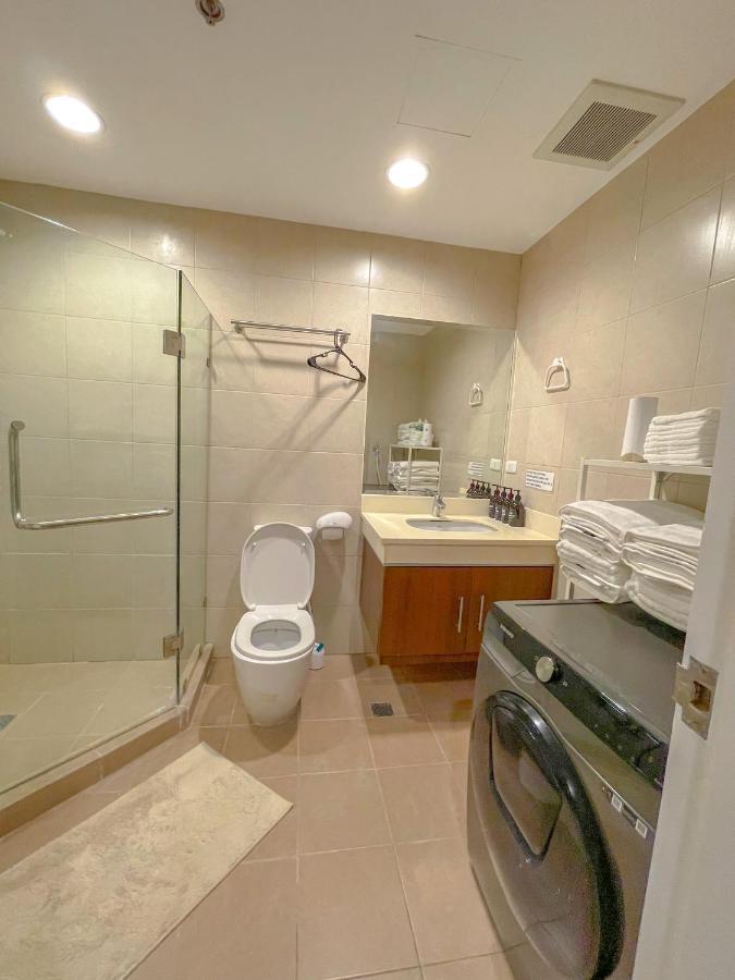 City Center- Balcony Suite Cebu Stadt Exterior foto