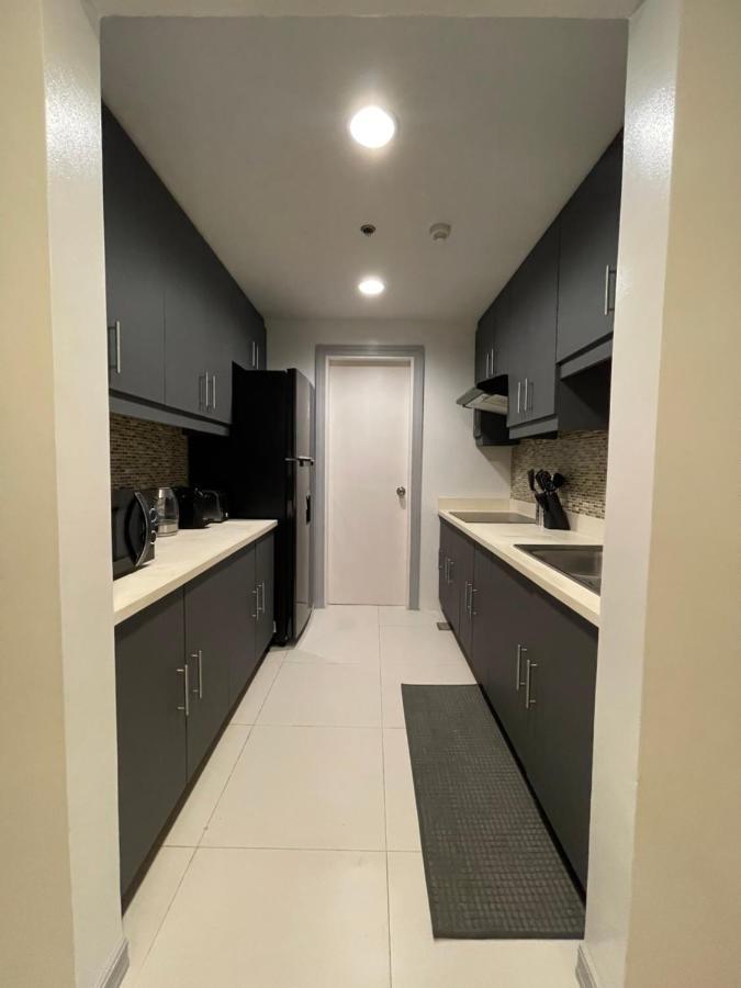 City Center- Balcony Suite Cebu Stadt Exterior foto